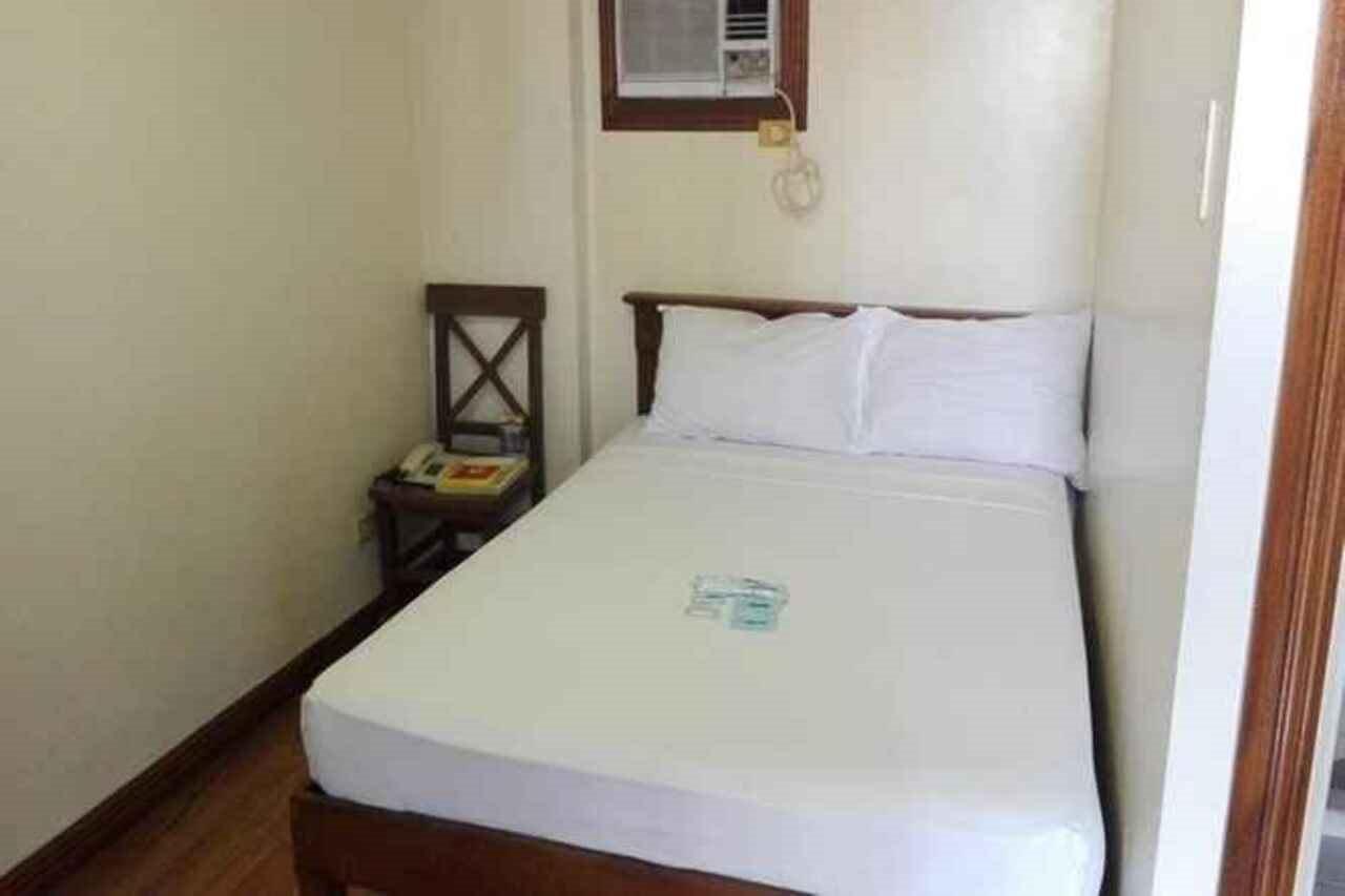 Isabelle Royale Makati Hotel Makati City Luaran gambar