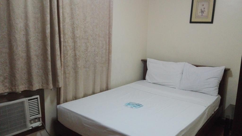 Isabelle Royale Makati Hotel Makati City Luaran gambar