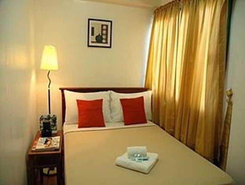 Isabelle Royale Makati Hotel Makati City Luaran gambar